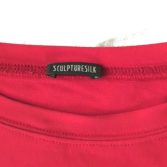 Sculpture Silk Top, silk fitted and ruched, Red.  Size M NWOT - Picture 8 of 9